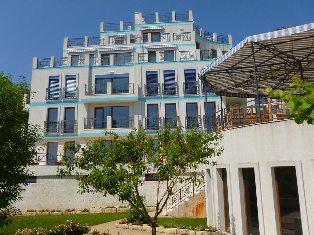 ApartHotel Prostor Kavarna Exteriér fotografie