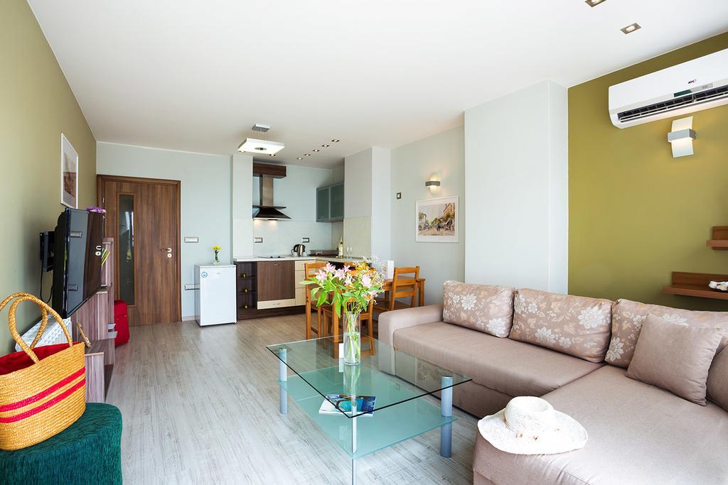 ApartHotel Prostor Kavarna Exteriér fotografie